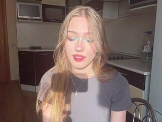 toniereano teen cam babe wants to be fucked online as hard as possible