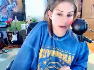 katiecutie_5 sex cam with a horny cute cam girl that's also incredibly naughty