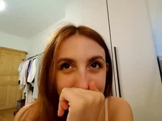 capricebudds cam babe with small tits offer their holes for hot live sex