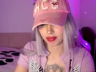 shayla_bbs sweet lips wrap his cock around and hot mouth starts sucking it