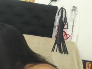 angelinasia cumshow with fucking machine in the chatroom