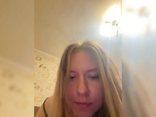 blinannya naked teen cam babe loves kiss, licked slits and pink clits on a sex cam