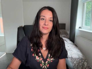 magicinabox depraved brunette cam girl presents her pussy sodomized