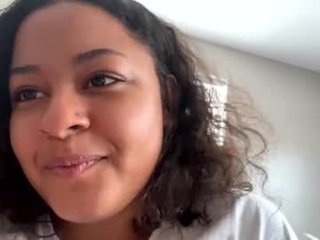 adriana318798 cam babe with big tits in private live sex show