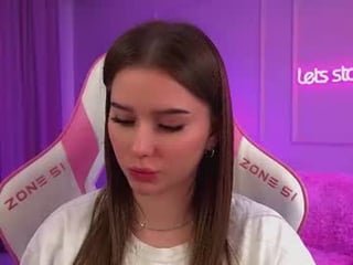 dianabecker sex cam with a horny cute cam girl that's also incredibly naughty