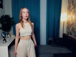 melojade cam babe with big tits in private live sex show