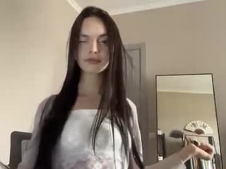 shaynenazzaro teen cam babe wants to be fucked online as hard as possible
