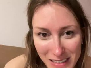 sophie_amalia cam babe with small tits offer their holes for hot live sex