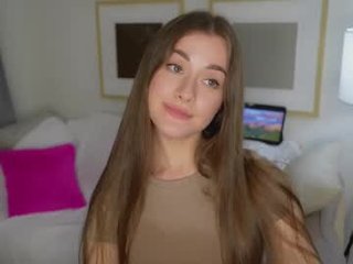roxxxete teen cam babe wants to be fucked online as hard as possible