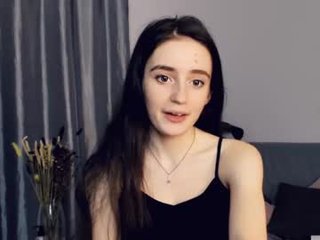 lisawoo sex cam with a horny cute cam girl that's also incredibly naughty