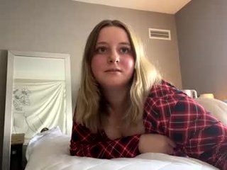 _ella19 teen cam babe wants to be fucked online as hard as possible