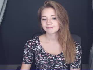 emmi_rosee teen cam babe wants face fuck in private live chat