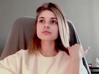 ju_lii naked teen cam babe loves kiss, licked slits and pink clits on a sex cam