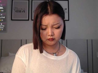 momomoonxxx petite asian cam girl in dirty live sex show