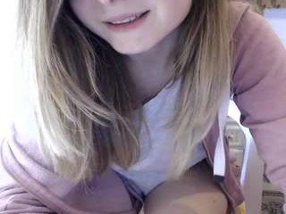 bestgirl_ofthe_neighborhood hot cum dripping from beautiful cam babe pussy