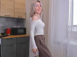 aftonburtt teen cam babe wants to be fucked online as hard as possible