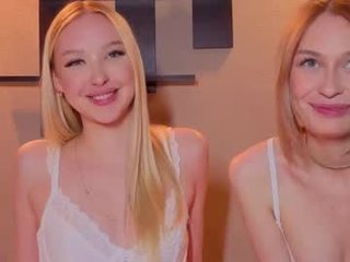 girls_secrets horny couple adores fucking online