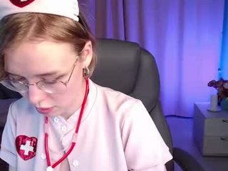 tatacoy cam babe with big tits in private live sex show