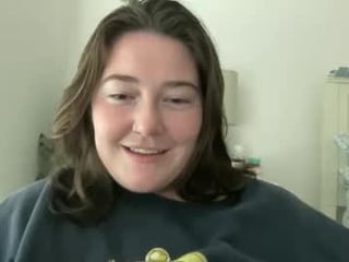 abbylovesxoxo BBW cam girl with big tits shows off her fuck skills on camera