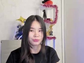 amiya_cute petite asian cam girl in dirty live sex show