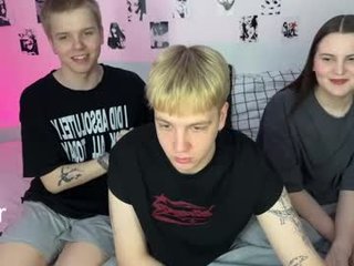 olivertasty cumshow with beautiful webcam couple online