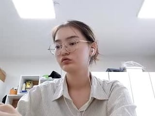 izettasandino petite asian cam girl in dirty live sex show