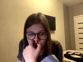 laurenflorens sex cam with a horny cute cam girl that's also incredibly naughty