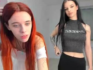 jenny_wiu webcam girl with big tits enjoys hot and sensual live sex