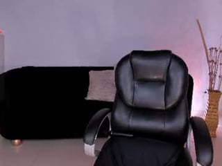 sarahrhodes_ big tits cam babe loves makes blowjob