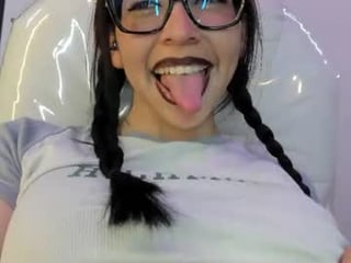 katty_mouth cam babe loves her wet pussy drilled online