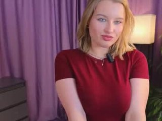 imikitten18 cam babe with big tits in private live sex show