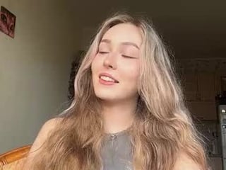 malissatyron teen cam babe wants to be fucked online as hard as possible