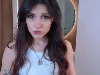 ericapapandrea sex cam with a horny cute cam girl that's also incredibly naughty