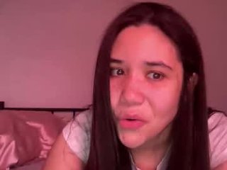 kissandcurrency sex cam with a horny cute cam girl that's also incredibly naughty