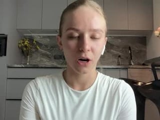 leona_grand cam babe presents yoga live sex act on camera