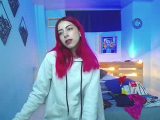 _olivia_summer_ teen cam chick with small tits loves fucked in all positions in the chatroom