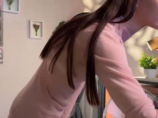 tenderly_amelie cam babe with small tits offer their holes for hot live sex