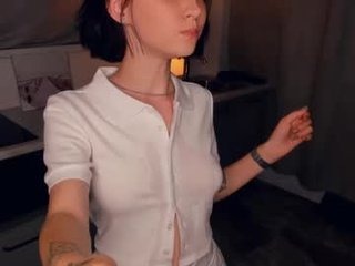 dawnbaber sex cam with a horny cute cam girl that's also incredibly naughty