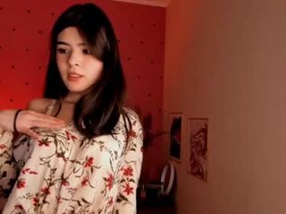 hodgesalice cute cam babe with small tits loves to flash during her sex session