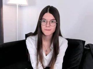 hellogentlemana teen cam babe wants to be fucked online as hard as possible