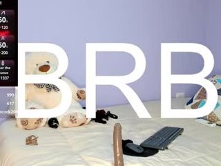 maya__fox latina teen cam babe plays with her soaked hole online