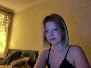 taliamhaaaa teen cam babe wants to be fucked online as hard as possible