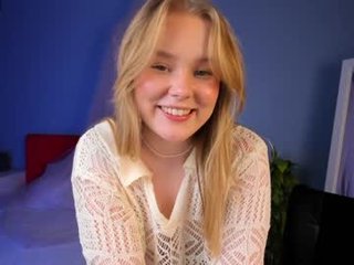 babyyli sex cam with a horny cute cam girl that's also incredibly naughty