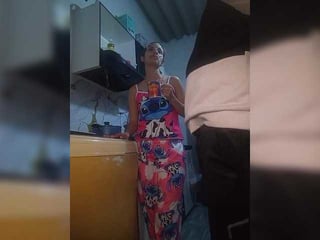 kingofqueen23 brunette cam babe loves getting her cunt banged online