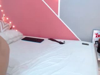 sophyamiller_15 cam babe loves anal live sex