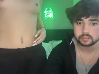 sarahxaoliver1 horny couple adores fucking online