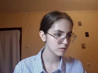 elmeraurora teen cam babe wants to be fucked online as hard as possible