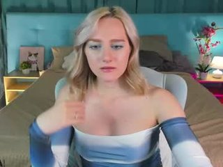chloedeccker naked teen cam babe loves kiss, licked slits and pink clits on a sex cam