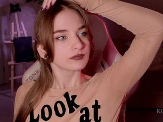 kottyaaaa brunette teen cam babe plays with her tight asshole