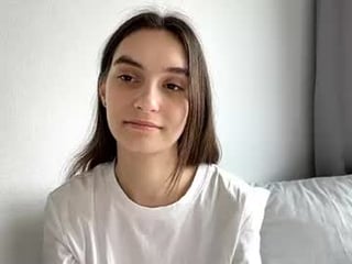 jennariede cam girl wants gets spanking action on camera